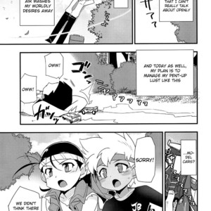 [EX35 (Kamaboko RED)] Yasei no Otokonoko ga Arawareta! – Bakusou Kyoudai Lets & Go!! dj [Eng] – Gay Comics image 002.jpg